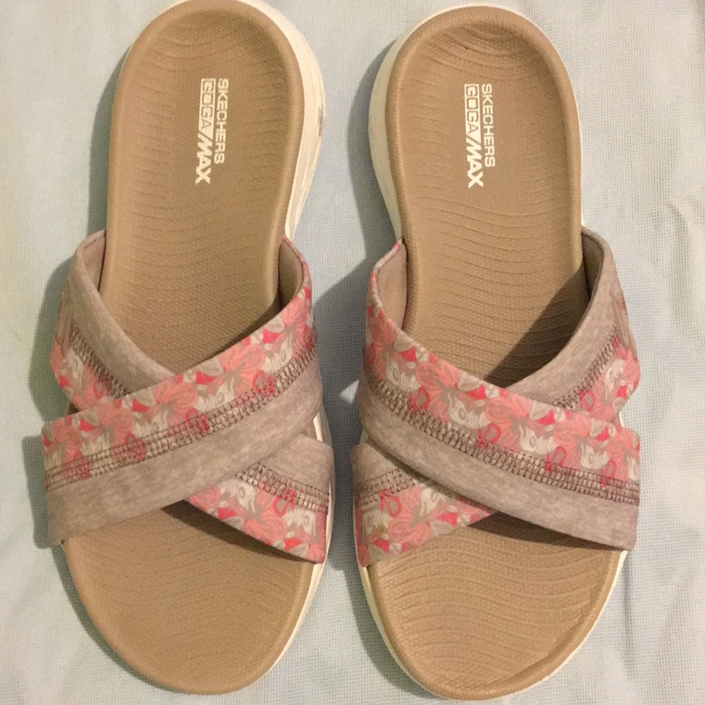 Women’s Sketchers GOGA MAX Sandals